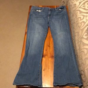 Ladies Signature Levi’s mid rise boot cut jeans size 14